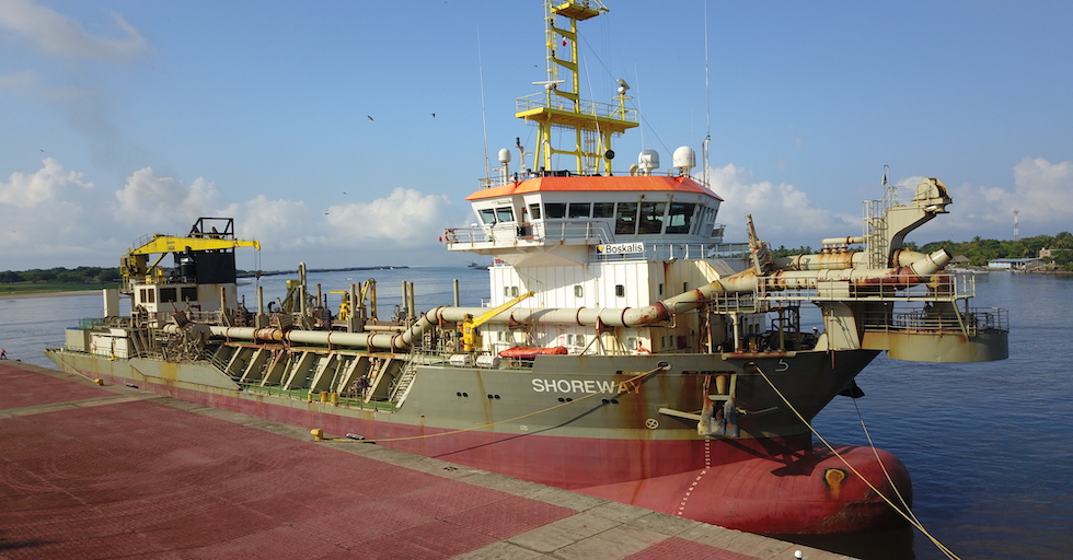 Inicia dragado de mantenimiento emergente en Puerto Chiapas