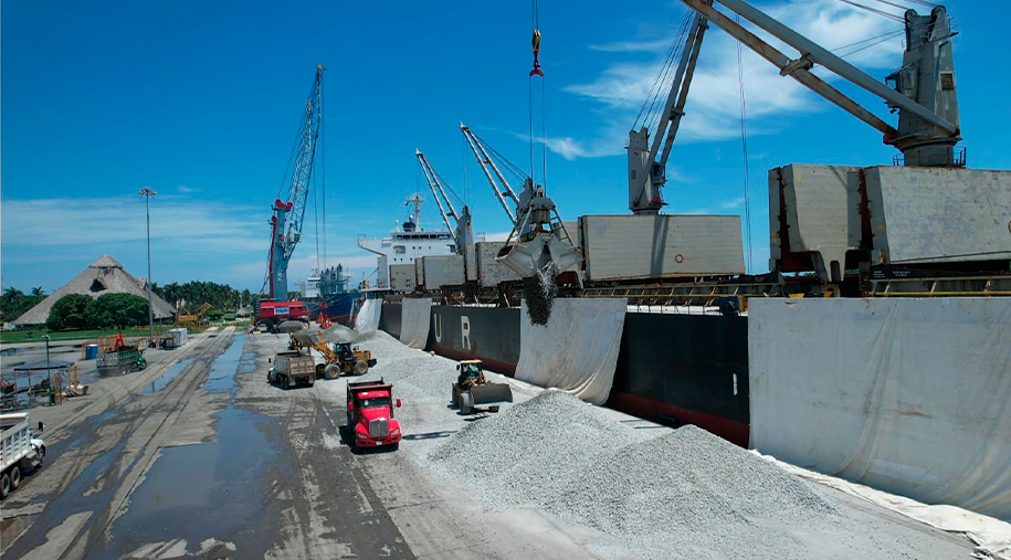 ASIPONA Puerto Chiapas participa en jornada de limpieza de playas en el marco del día mundial del medio ambiente