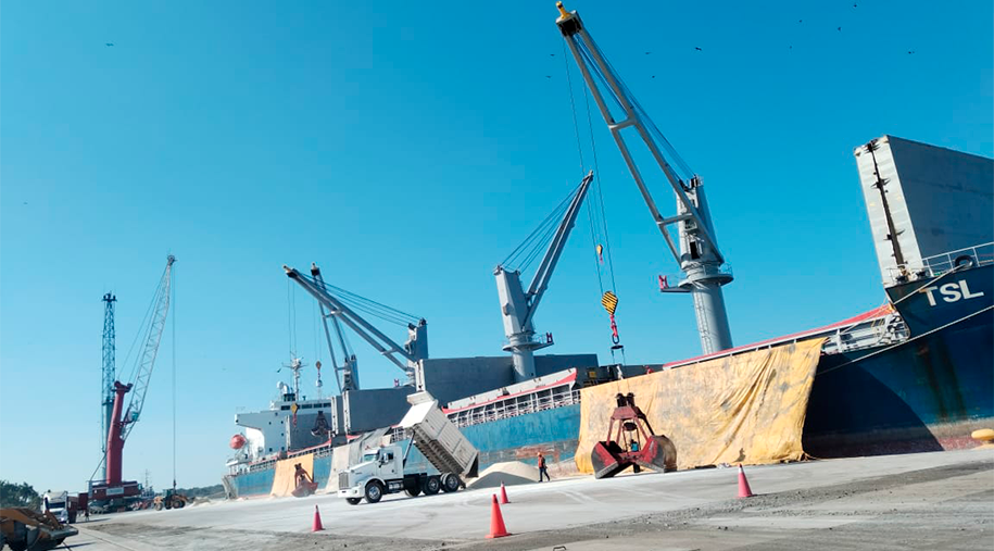 Puerto Chiapas registra arribo del buque granelero TSL Rosemary para exportación de azúcar